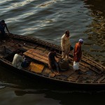 নদীপথে ভ্রমণ: নিরাপদ যাত্রার জন্য যা মনে রাখবেন